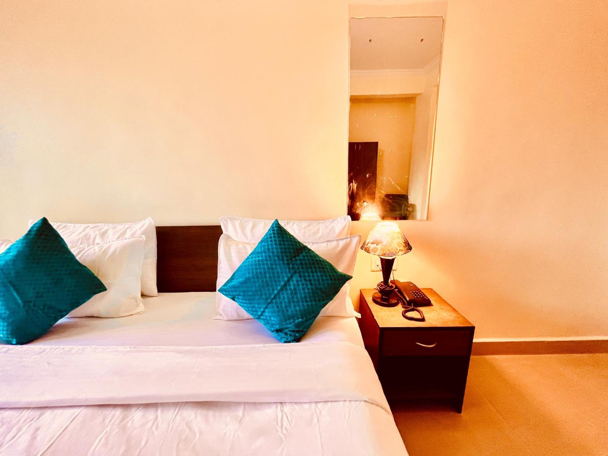 קנדולים The Calagute Beach Resort By Shivam Resort 1 Km From Beach מראה חיצוני תמונה